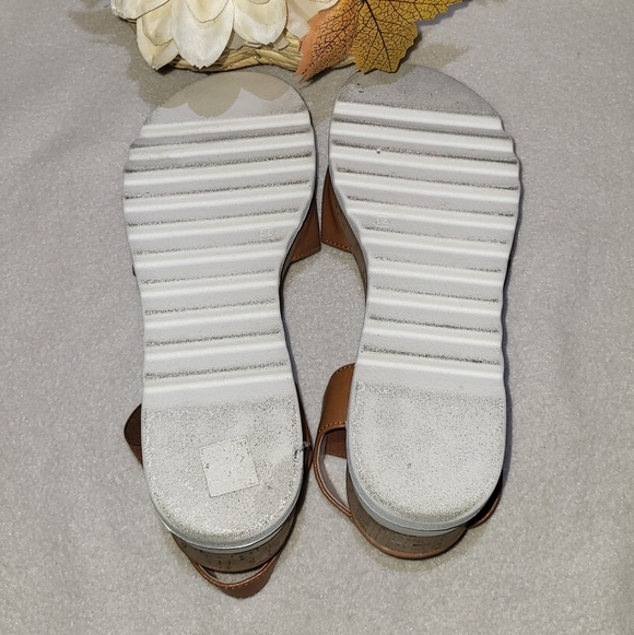 Dream Pairs NWOT Women's Camel Brown Ankle Strap Platform Sandals Size 6.5 - Picture 12 of 12